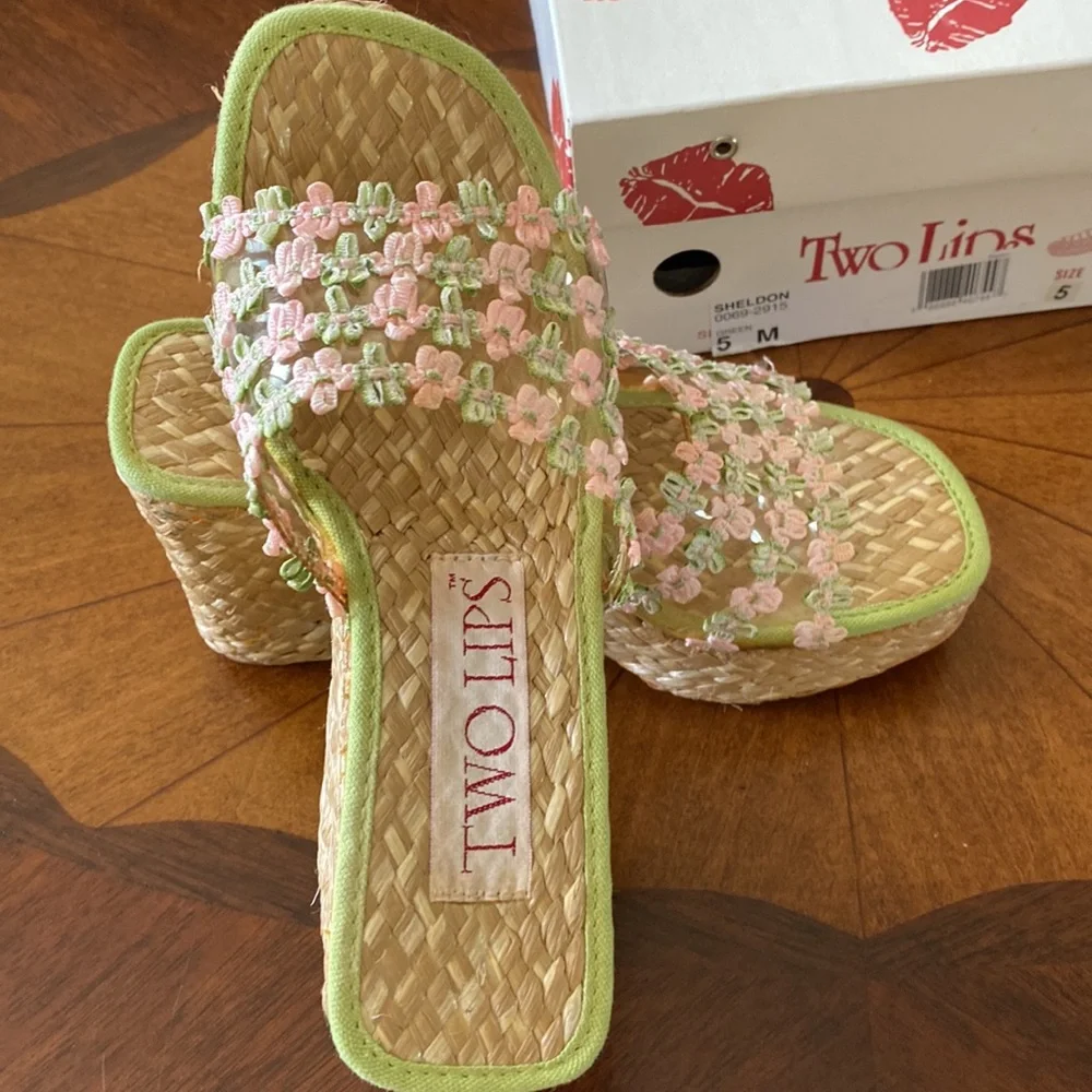Two Lips “Sheldon” Women’s size 5. EUC - Picture 5 of 5